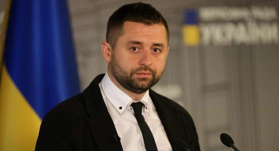 Арахамія заявив, що Україна зможе відновити переговори з росією, коли зміцнить свої позиції на фронті