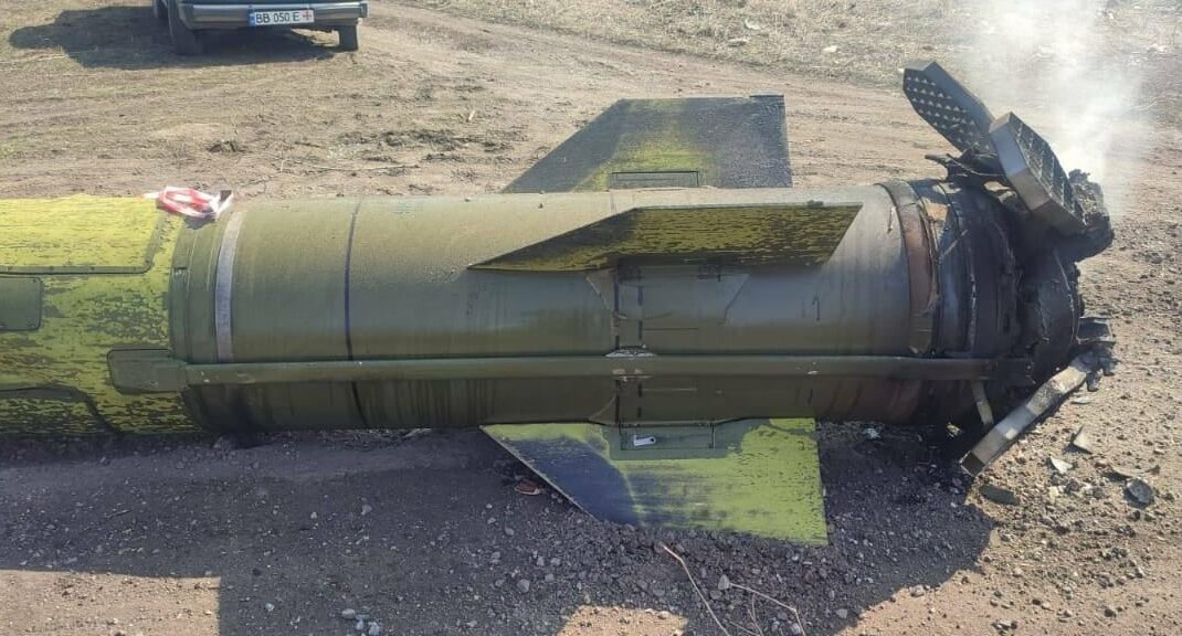 По Лисичанску оккупанты рф ударили ракетой "Точка-У", в Северодонецке горят несколько домов
