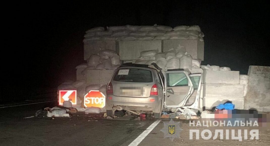 Сім'я евакуйованих з Маріуполя потрапила в ДТП під Одесою: 2 людини загинуло