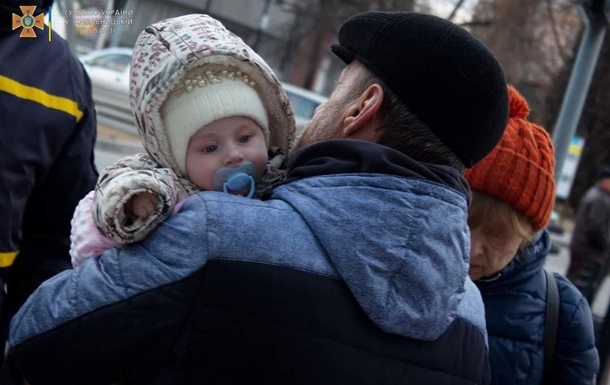 Рашисти створили фільтраційні табори на виїздах з Маріуполя, - Кириленко