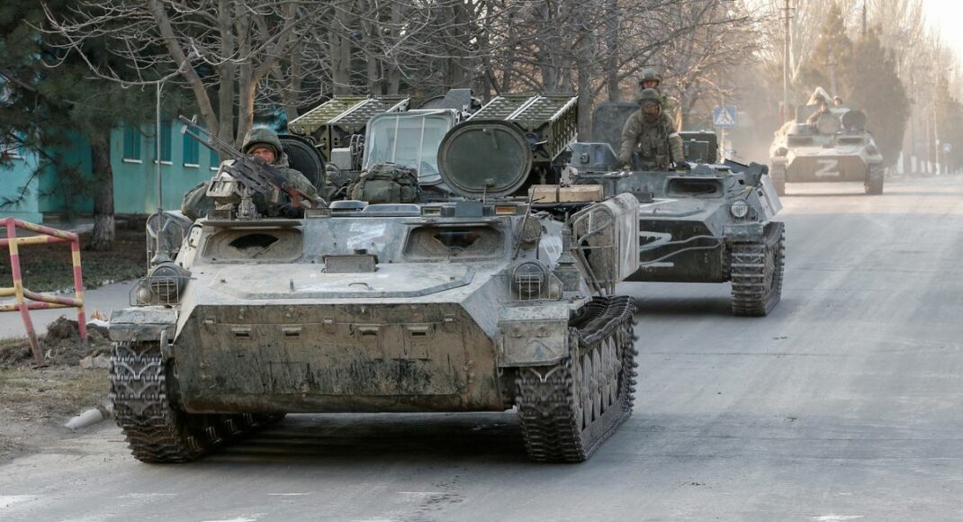 Голова Харківської ВЦА заявив, що з боку Ізюма війська рф намагаються пройти на Донеччину та Луганщину (відео)