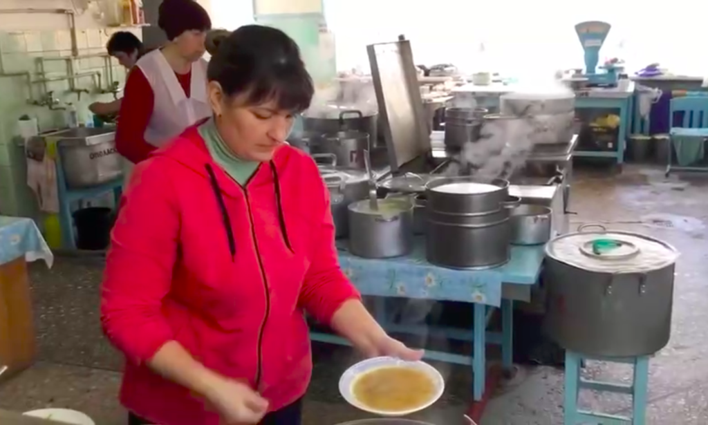 помощь мариупольцам в Бердянске