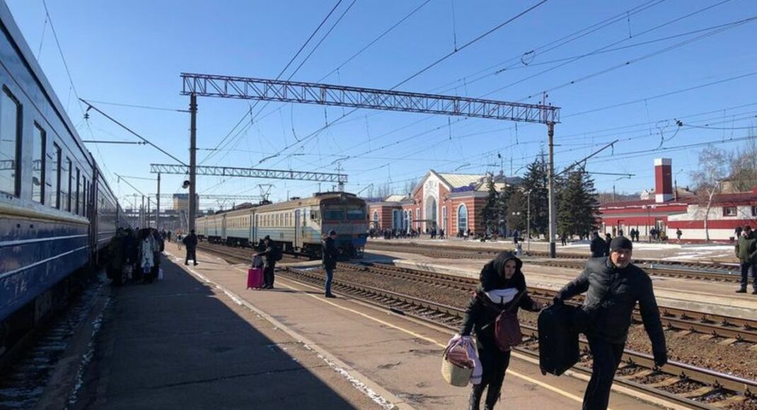 Додаткові евакуаційні рейси зі Слов'янська на сьогодні не запланували через зниження потоку пасажирів і ситуацію в регіоні
