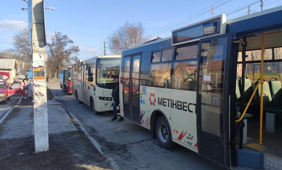 Из Авдеевки эвакуировали почти сто человек из-под обстрелов