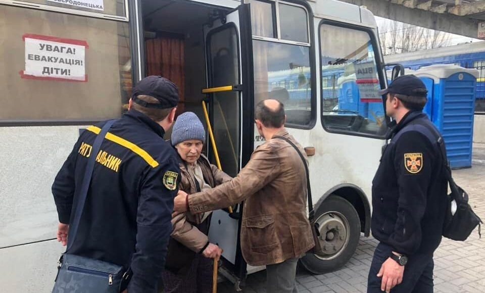 У Луганській області сьогодні відбудеться евакуація населення, в тому числі маломобільних людей