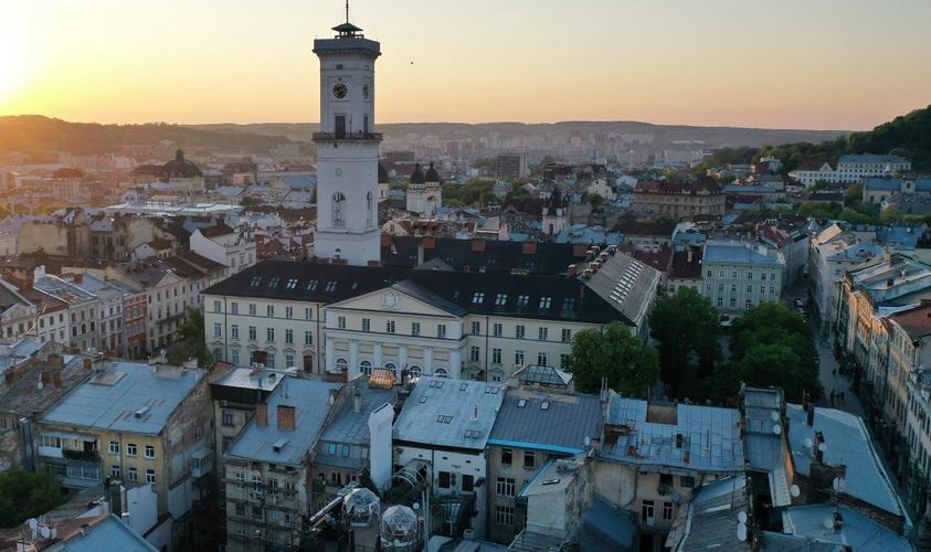 У Львові за підтримки ПРООН переселенців безкоштовно навчатимуть чотирьом професіям