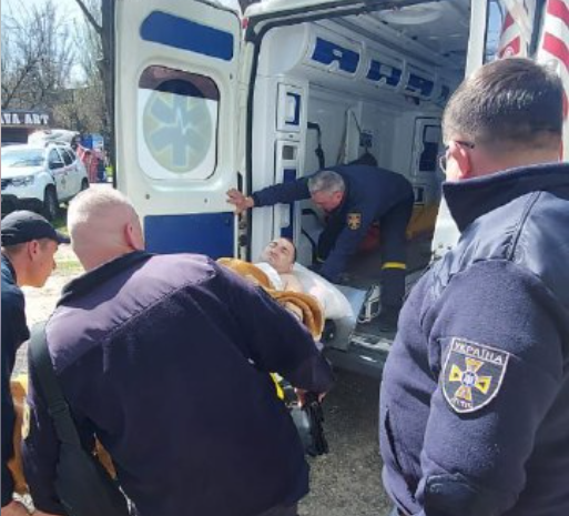 У Лимані рашисти поранили командира рятувальників, який гасив пожежу на газопроводі під час обстрілу рф