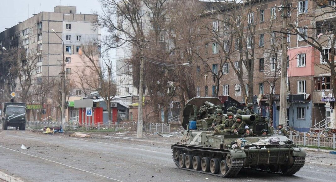 Окупанти змушують школярів у Мангуші та Нікольському підписувати зошити ростовською областю