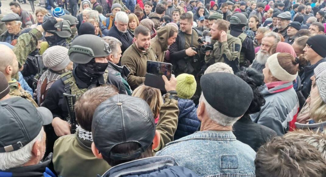 Жителів ОРДО відправляють розчищати завали в Маріуполі за їжу