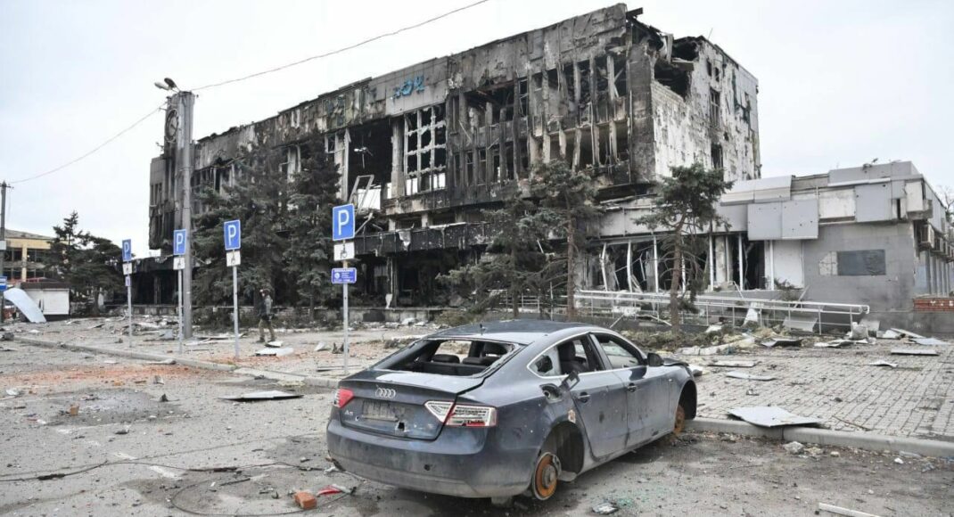 Російські війська поки не в змозі повністю взяти Маріуполь, - Міноборони Британії