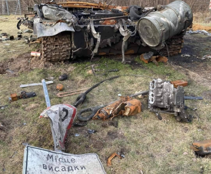 На Донецькому та Таврійському напрямках окупанти рф продовжують артилерійські обстріли та атаки населених пунктів
