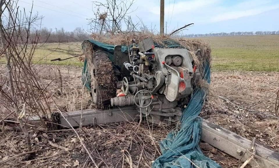 На Донецькому напрямку противник продовжує обстріли позицій ЗСУ та блокування наших сил у Маріуполі