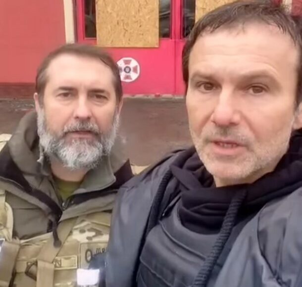 Вакарчук и Гайдай призывают всех мирных жителей Луганщины к эвакуации (видео)