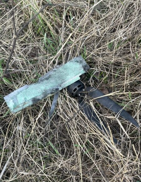 На сході України медик під час евакуації пораненого з поля бою збив ворожий дрон: відео