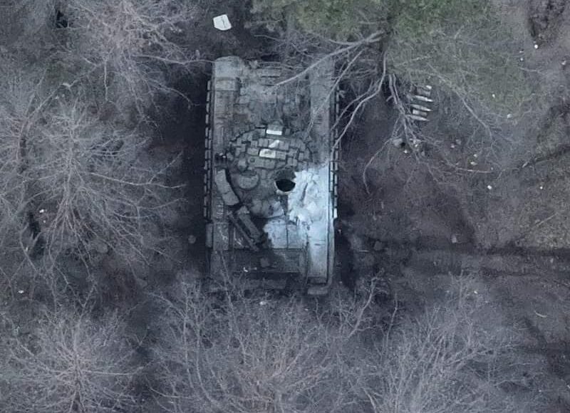 Окупанти здійснюють штурмові дії на Донецькому напрямку по всій лінії зіткнення, - Генштаб