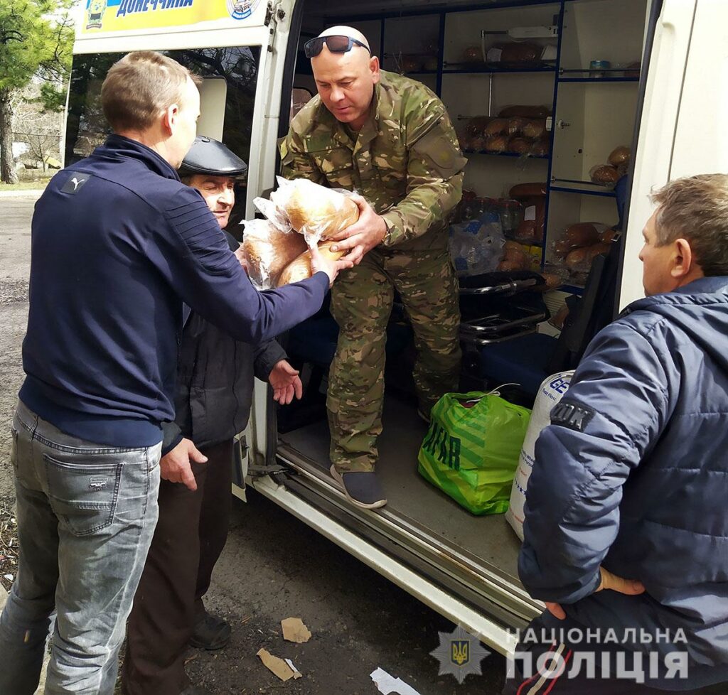 помощь полиции мирным на Донетчине
