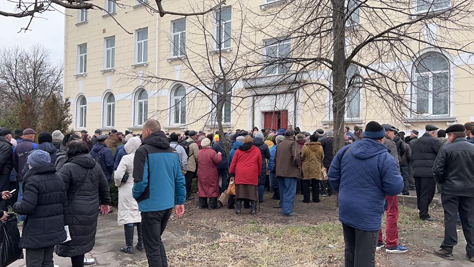На Луганщине "Укрпошта" доставила уже более 2 тыс. пенсий получателям, несмотря на постоянные обстрелы