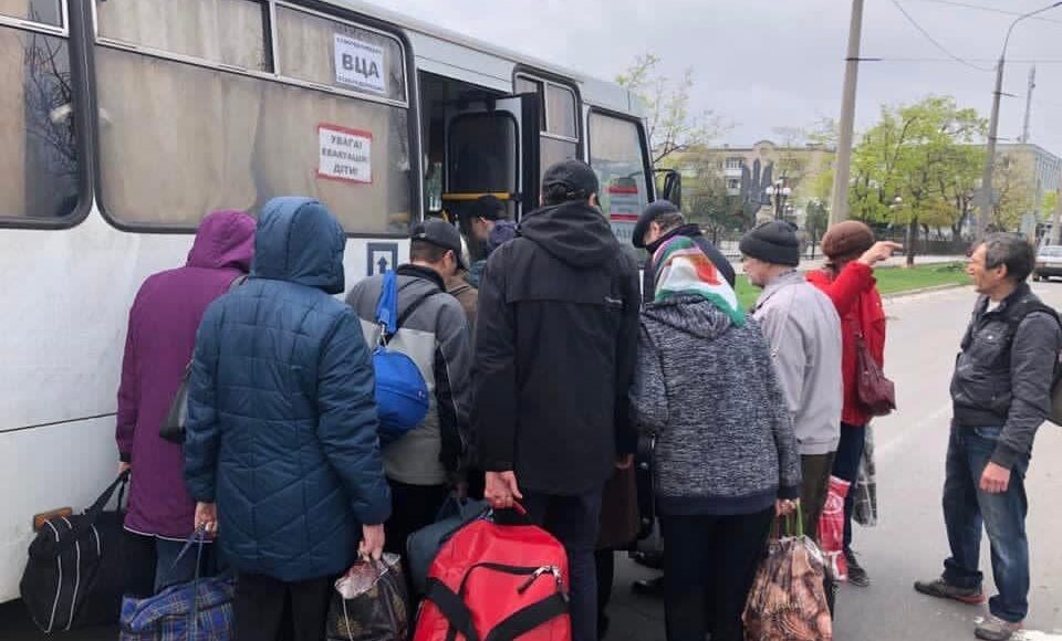 В Маріуполі сьогодні відкриють гуманітарний коридор для евакуації дітей, жінок і літніх людей