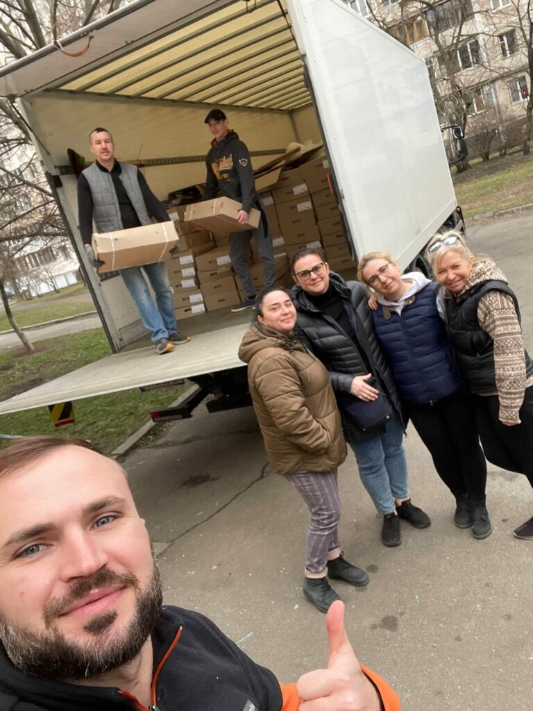 волонтеры