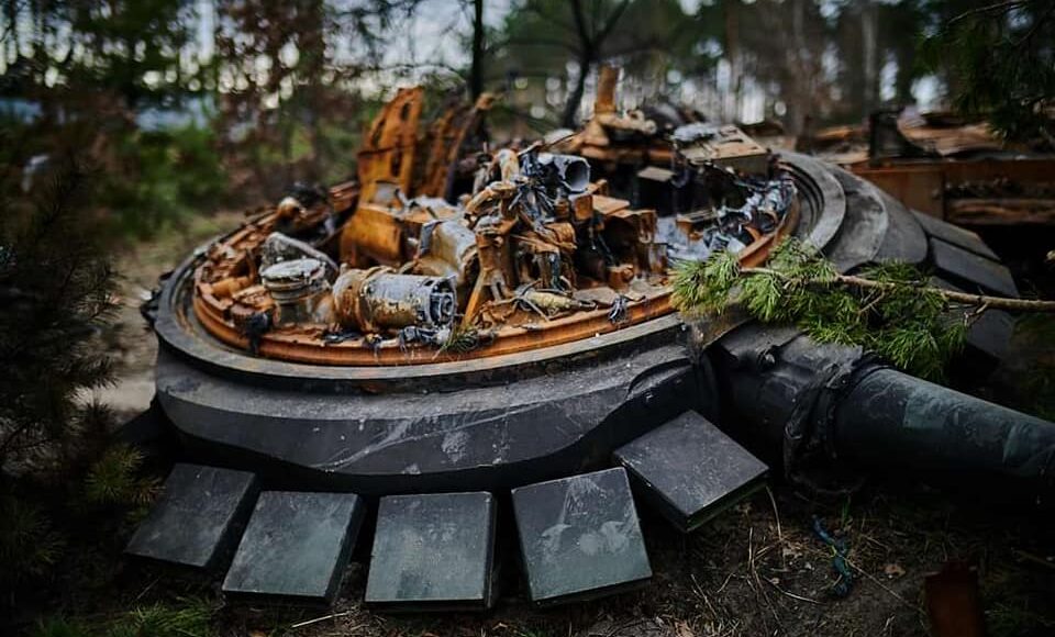 На Донецькому напрямку ворог активно застосовує авіацію і ракетні комплекси, успіху по взяттю міст не має, - Генштаб