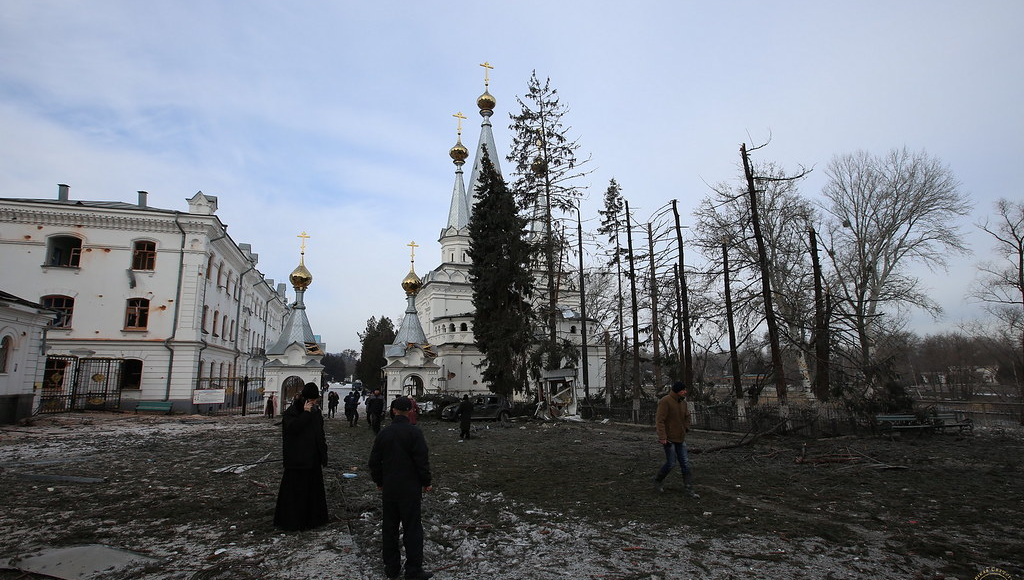 З території Святогірської Лаври евакуювали групу цивільних, на місці залишились близько 600 людей