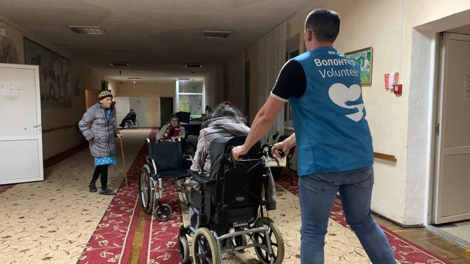 пожилых людей с Донетчины доставили во Львов
