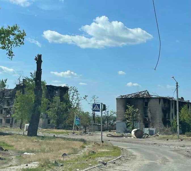 рашисты уничтожают остатки Луганщины