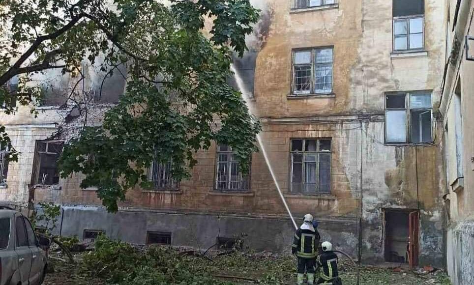 Россиян сдерживают в Северодонецке и Лисичанске, опасно даже в центральных районах: есть погибший и пострадавшая от обстрелов рф
