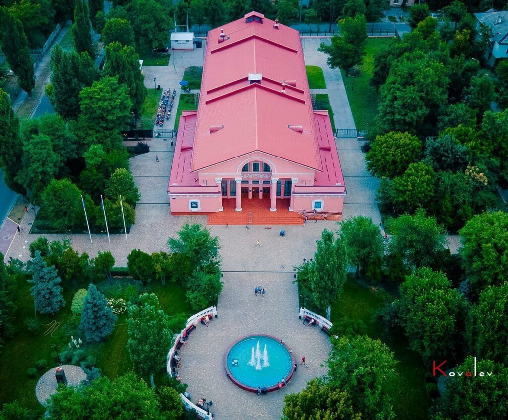 Луганський драмтеатр