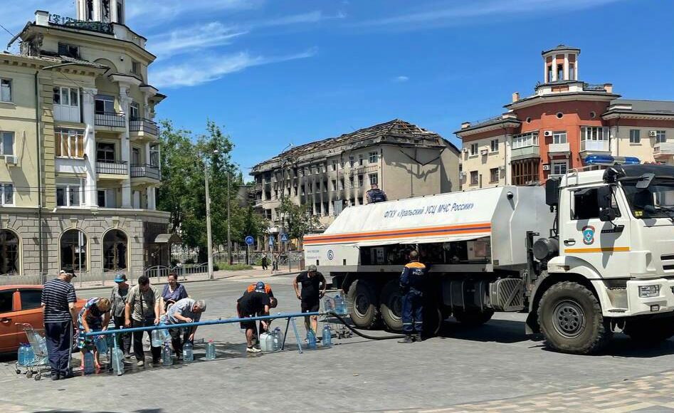В Мариуполе люди борются за еду и воду, - Андрющенко