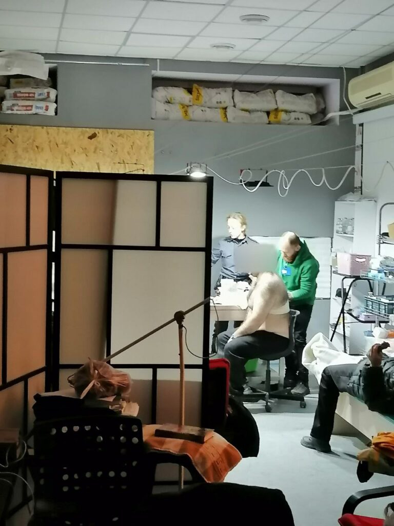 мариуполь халабуда волонтеры