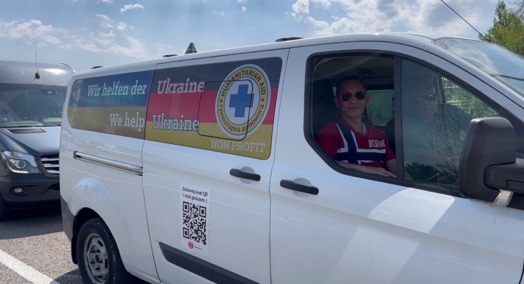 В Україну з початку повномасштабної війни прибули понад 45 тисяч автомобілів з гумдопомогою