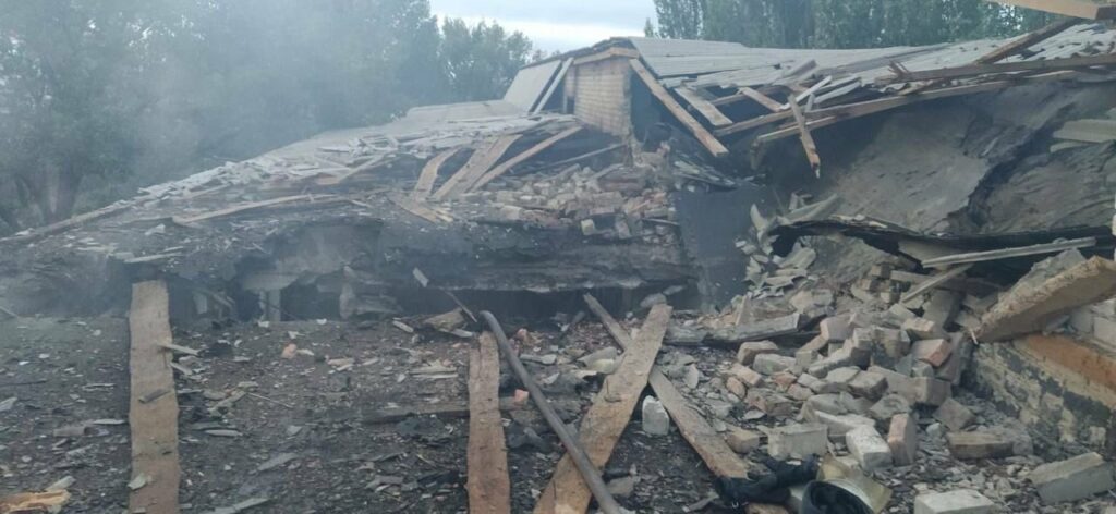 бахмутський коледж під обстрілом