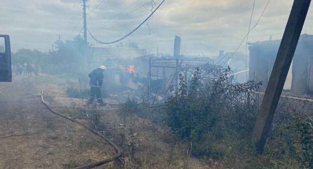 Пожарные ликвидировали пожар в частном секторе Соледара в результате обстрела россиянами 21 июля