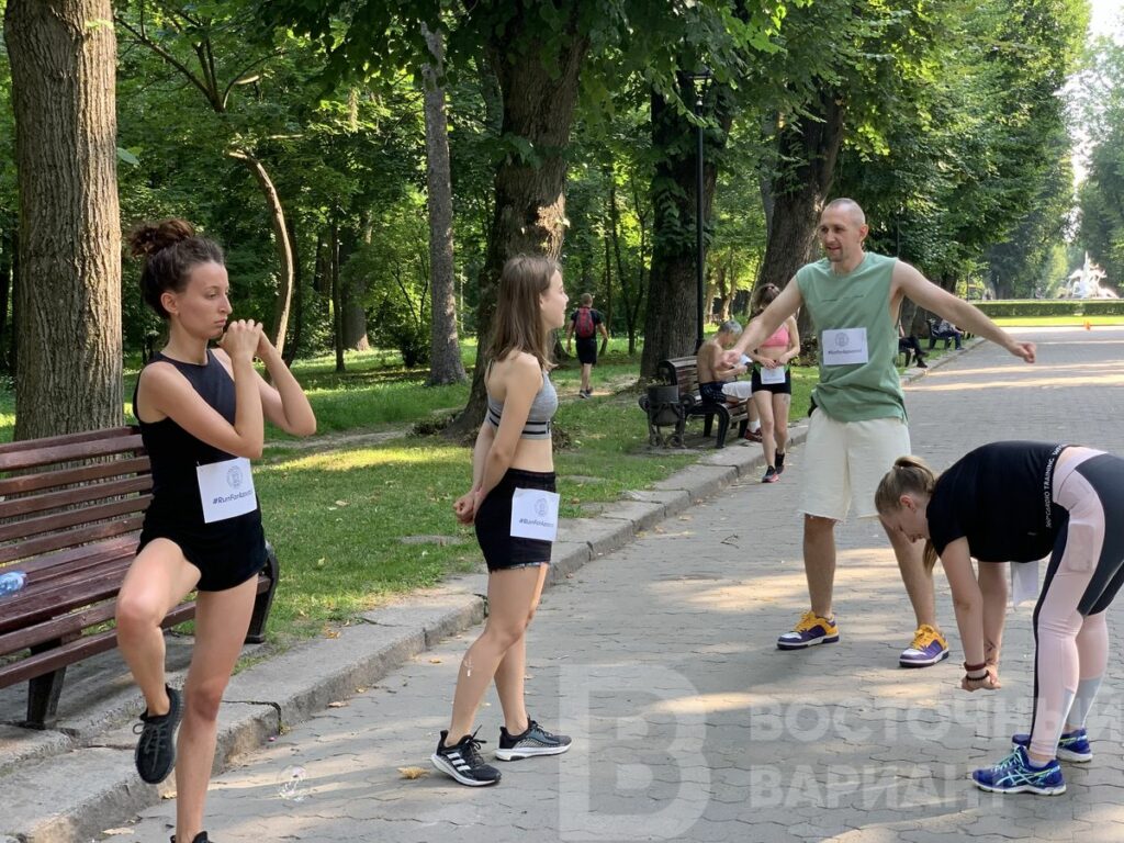 забіг у Львові на підтримку Азовстальців