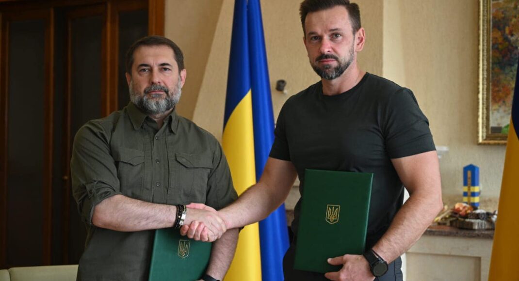 Закарпатська та Луганська ОВА підписали угоду про допомогу вимушеним переселенцям