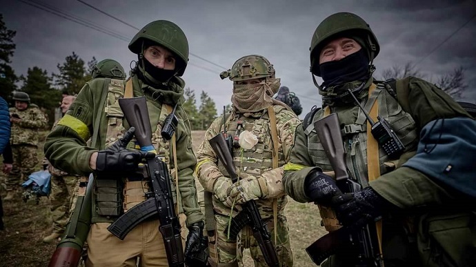 ЗСУ ліквідували на Луганщині розвідгрупу росіян та відбили 8 атак, – Гайдай