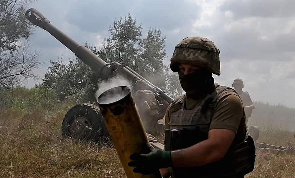Противник продовжує зосереджувати зусилля на встановленні повного контролю над територією Донецької області, ЗСУ дає бій окупантам