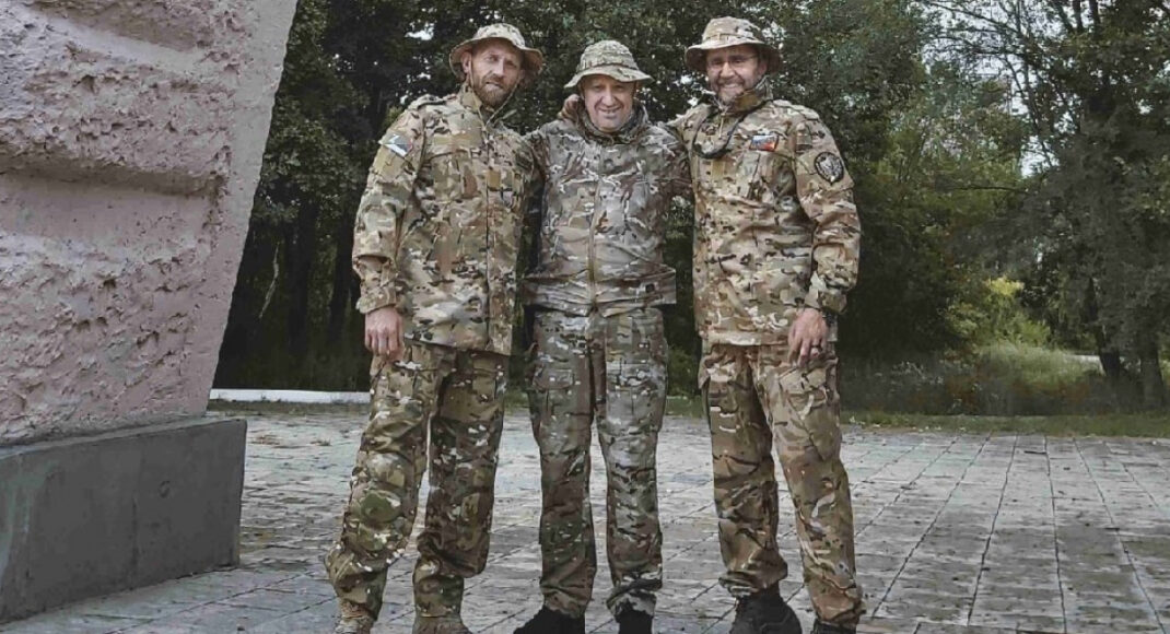 В "лнр" приїхав Шнуров з компанією росіян (фото)