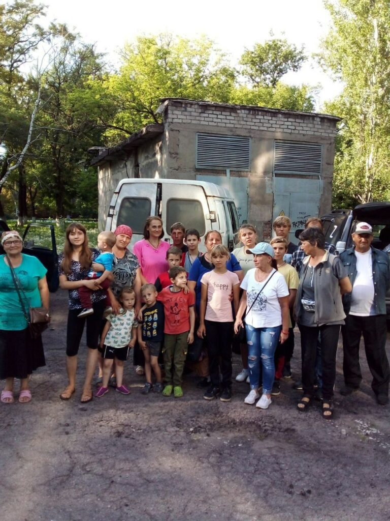 окупанти вивозять людей з Лиману