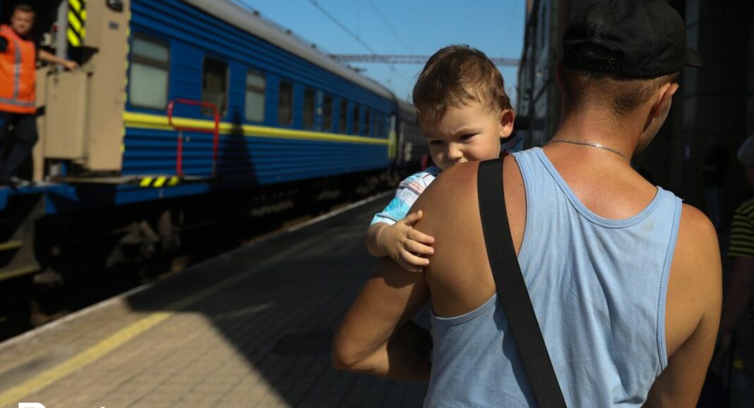 З Донеччини евакуювали ще 15 дітей