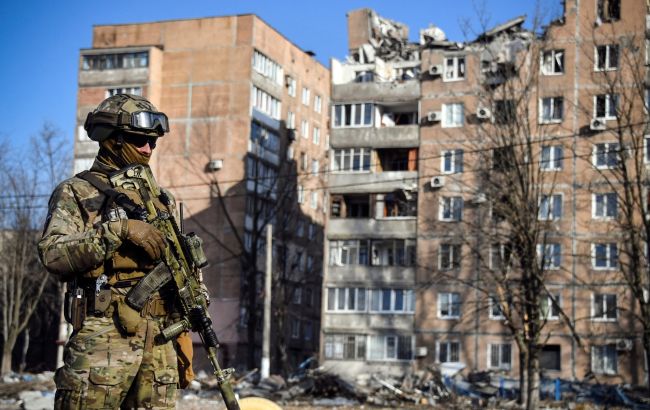 Жителей оккупированного Мариуполя призвали воздержаться от передвижения по городу без необходимости