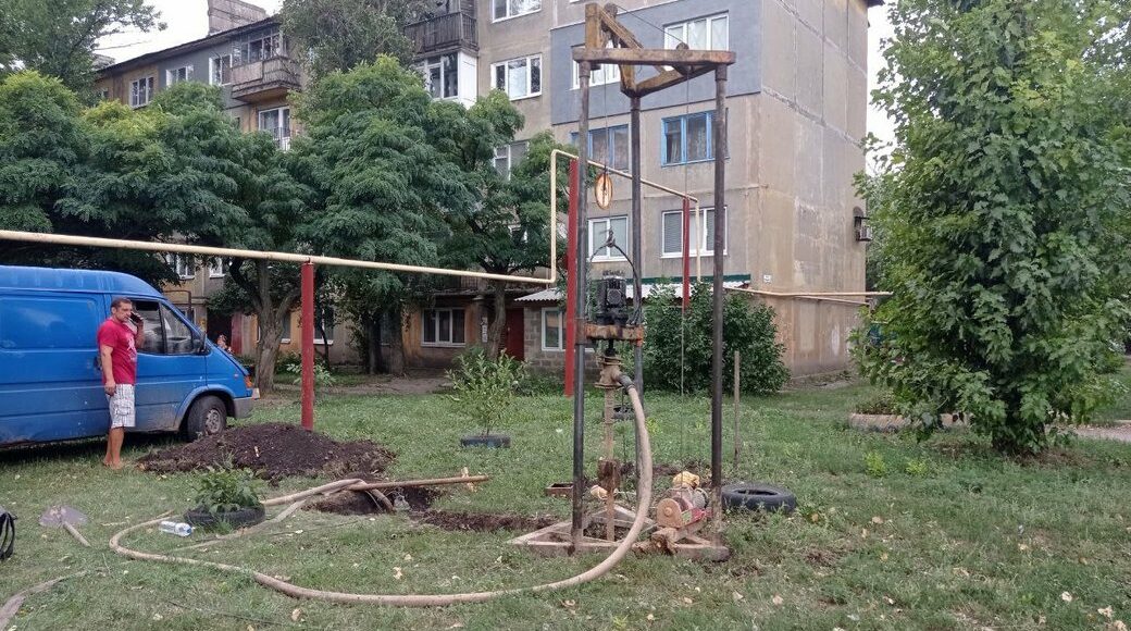 В Покровской и Селидовской громадах рассказали, где можно набрать воду: адреса