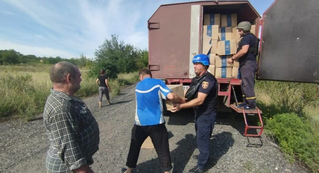 Спасатели рассказали об эвакуации людей по дороге жизни Лисичанск-Бахмут под обстрелами рф