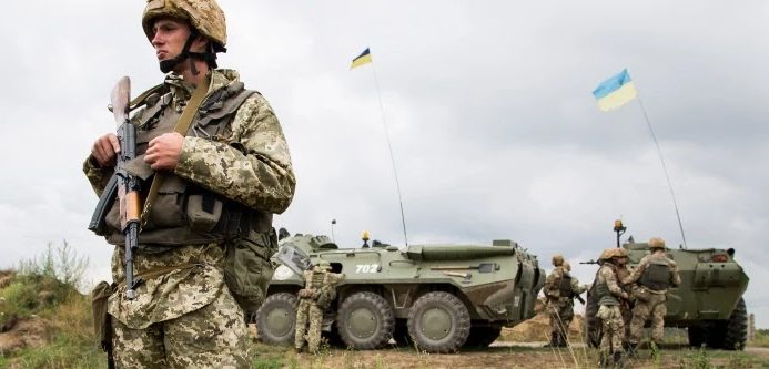 Одна из важнейших логистических артерий Луганской области переходит под огневой контроль ВСУ, - СтратКом