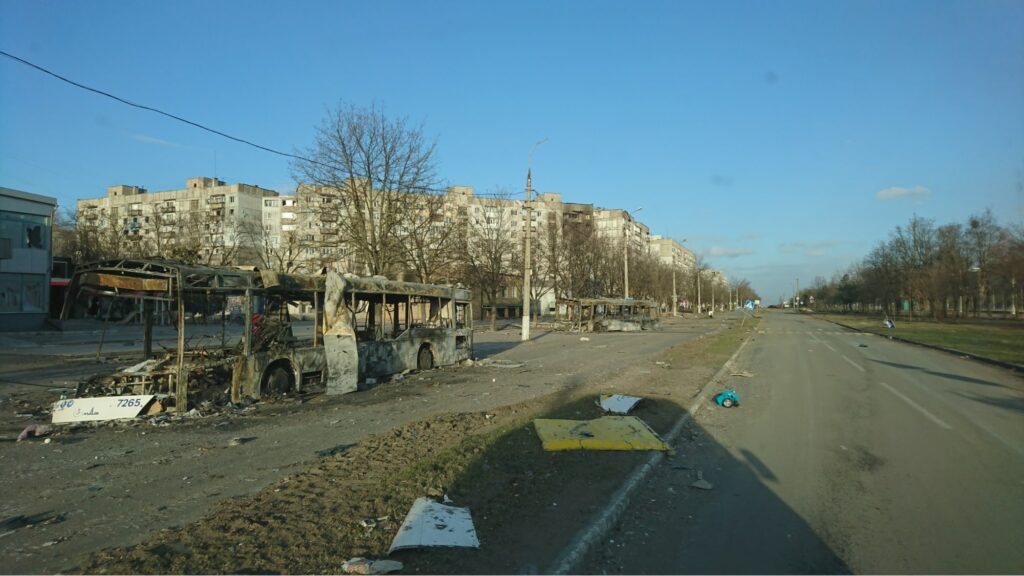Понівечений Маріуполь