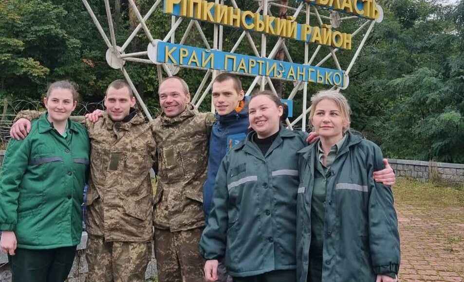 Україна повернула з полону ще чотирьох захисників Маріуполя і двох цивільних