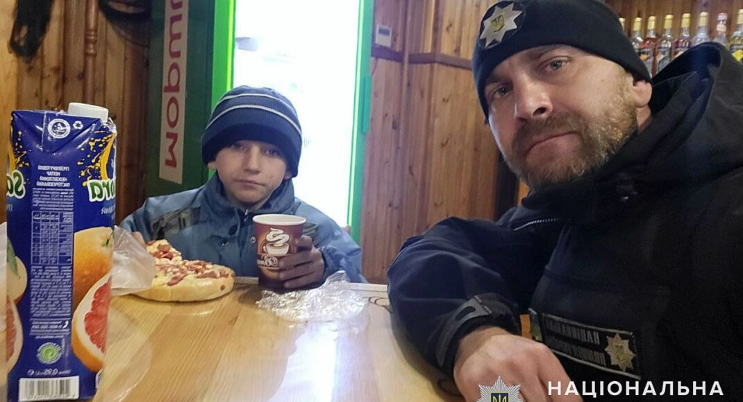 Восьмилетний мальчик из Бахмута, у которого от рук россиян погибли родные, нашел новую семью.