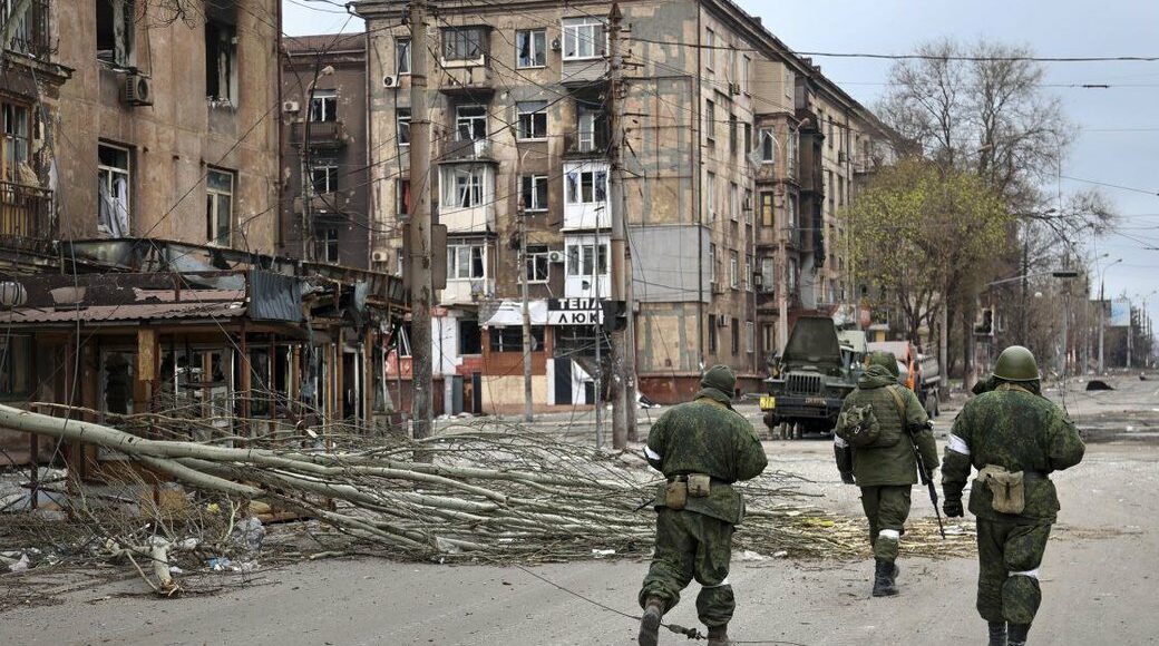 Списки будинків "під знос" окупантів в Маріуполі постійно збільшуються, - міськрада