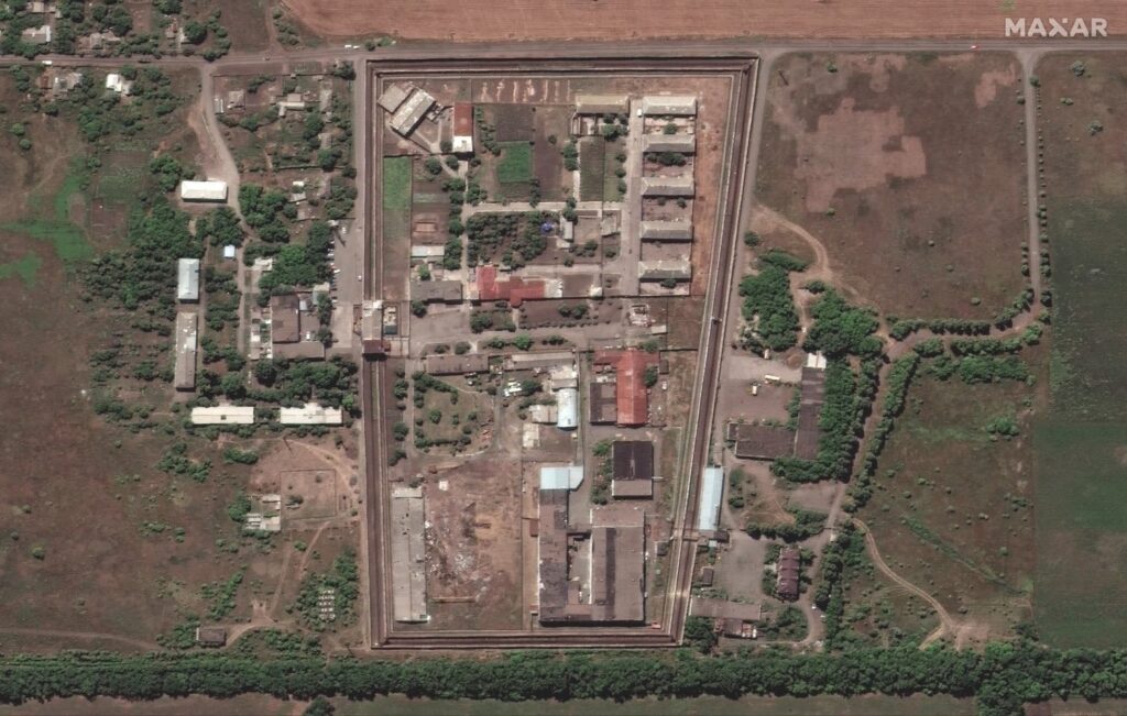 Вид на колонію в Оленівці, де утримувались українські полонені, з супутника